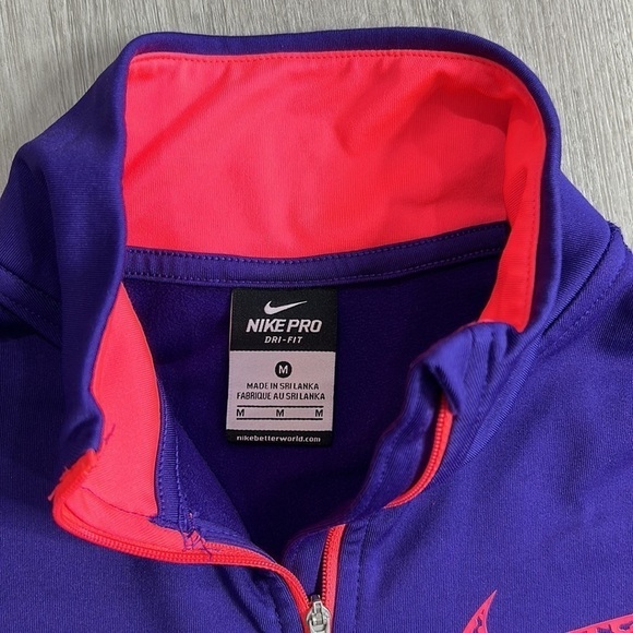 Nike • pro drifit half zip long sleeve with thumbholes - Picture 9 of 9